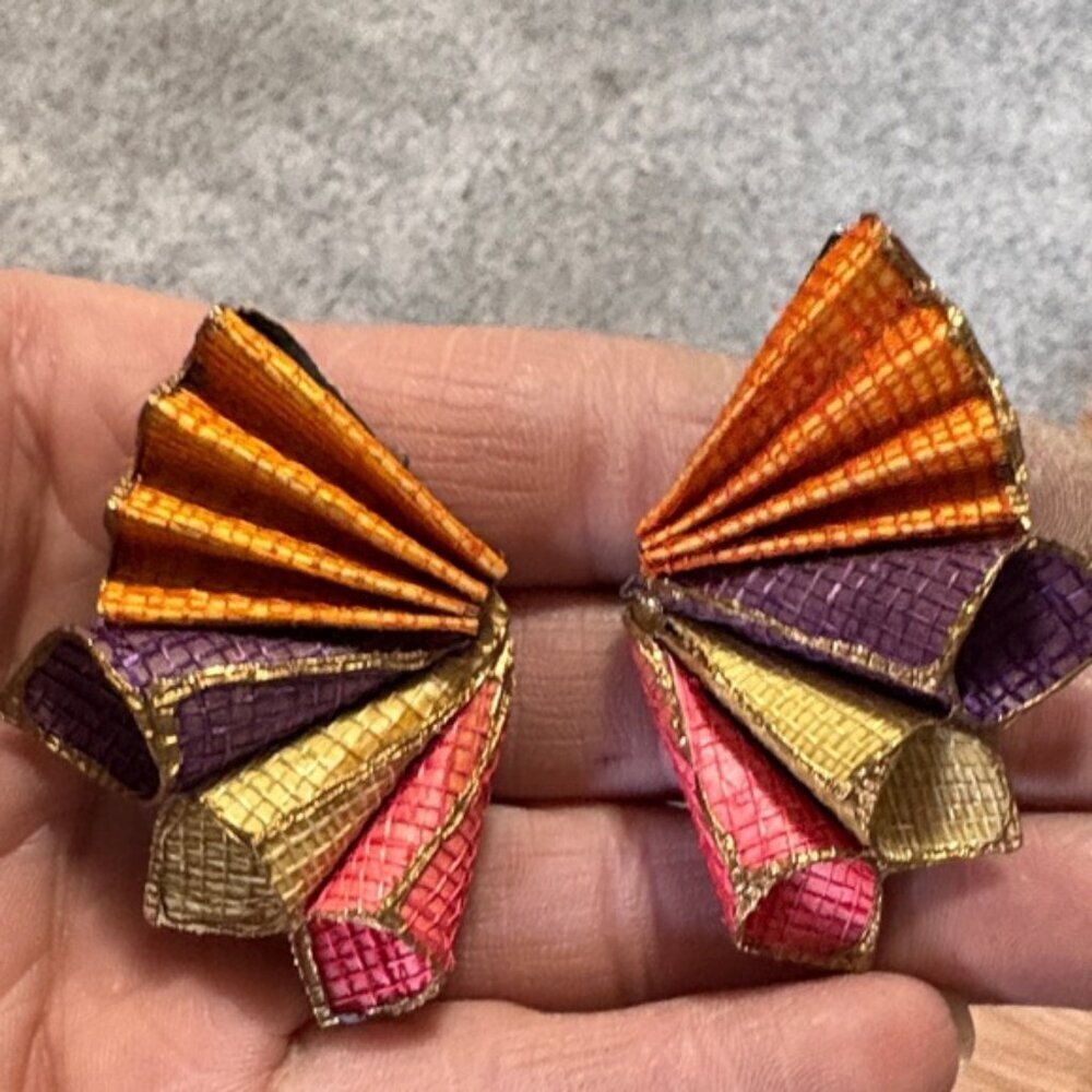 VINTAGE HANDMADE ETHNIC MULTICOLORED RAFFA FABRIC HOLLOW FAN POST 1.2" EARRINGS